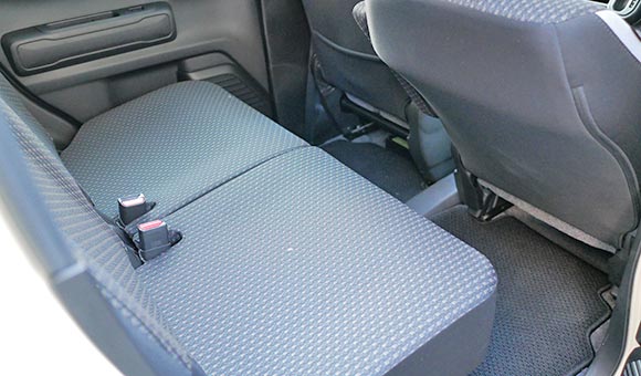 【群馬県伊勢崎市】スズキ・ハスラー　車内で下痢よごれ