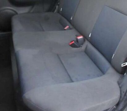 トヨタアクア 後部座席